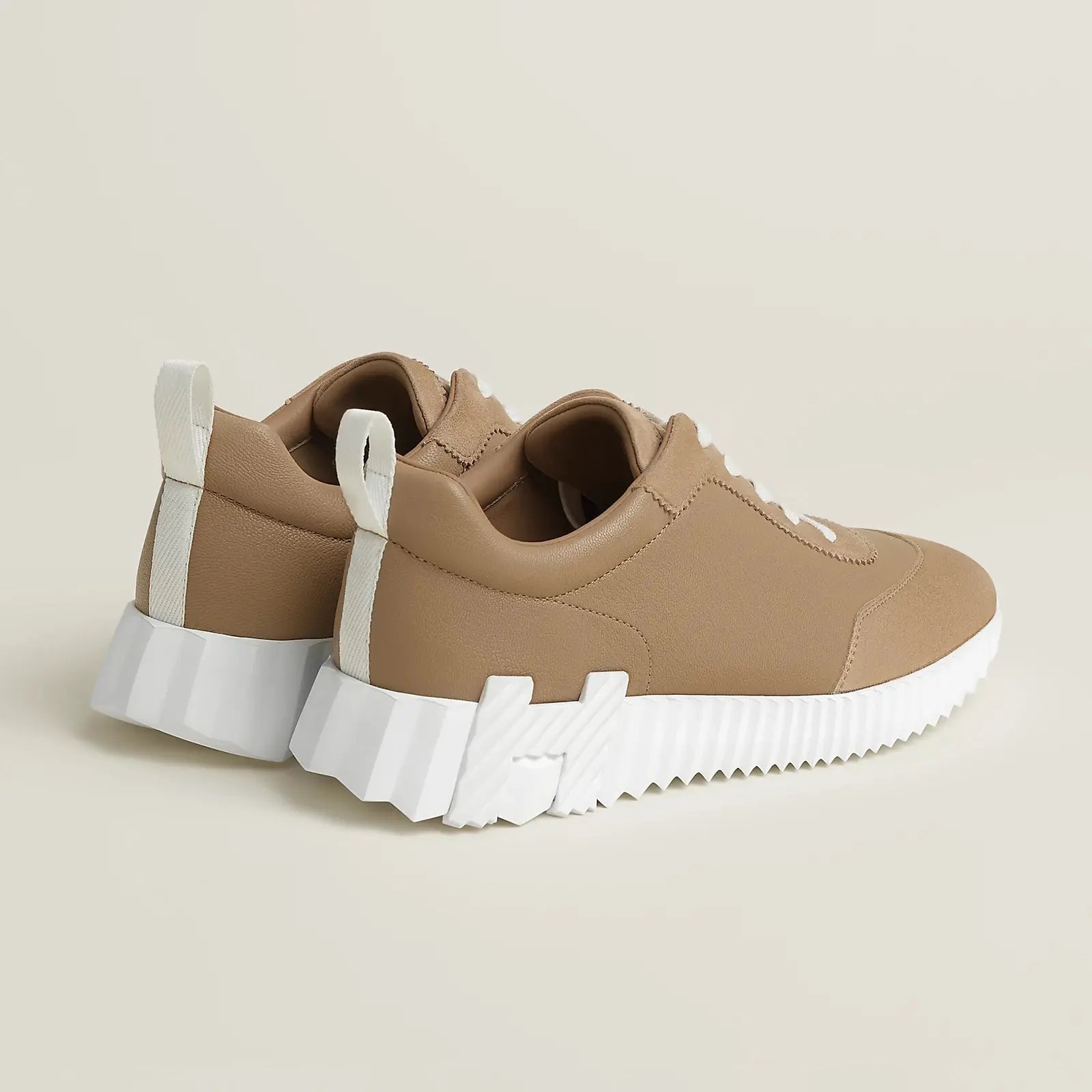 Hermes Bouncing Beige Herren Sneaker aus Leder und Wildleder – Paar mit sichtbarem Sohlenprofil