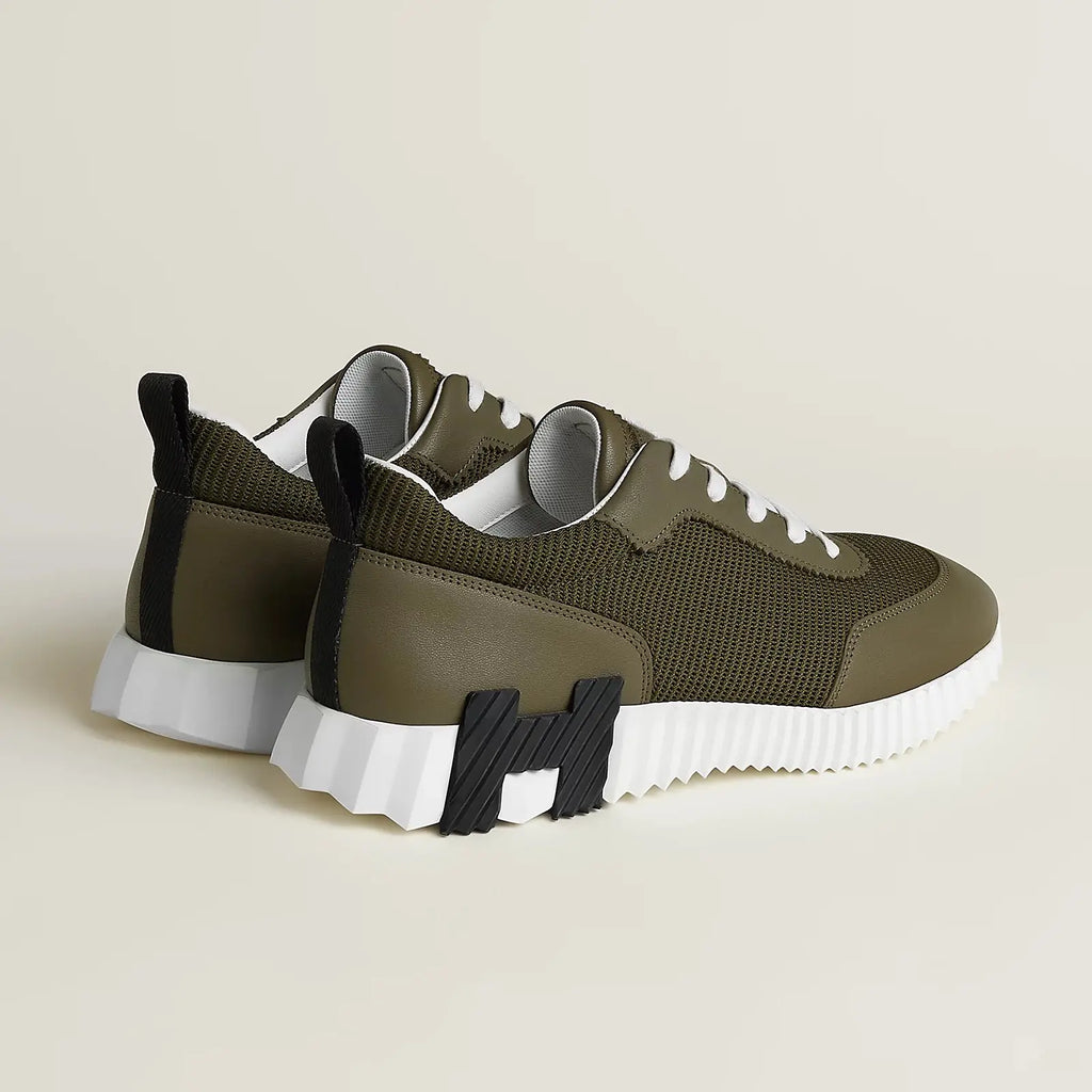 Hermes Bouncing Sneaker khaki grün aus Strick und Wildleder – Paar mit sichtbarem Sohlenprofil