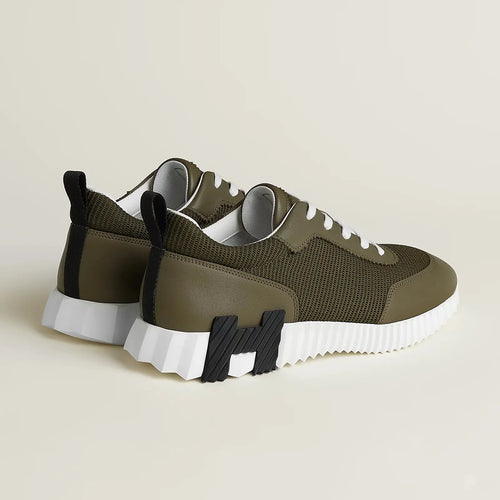 Hermes Bouncing Sneaker khaki grün aus Strick und Wildleder – Paar mit sichtbarem Sohlenprofil