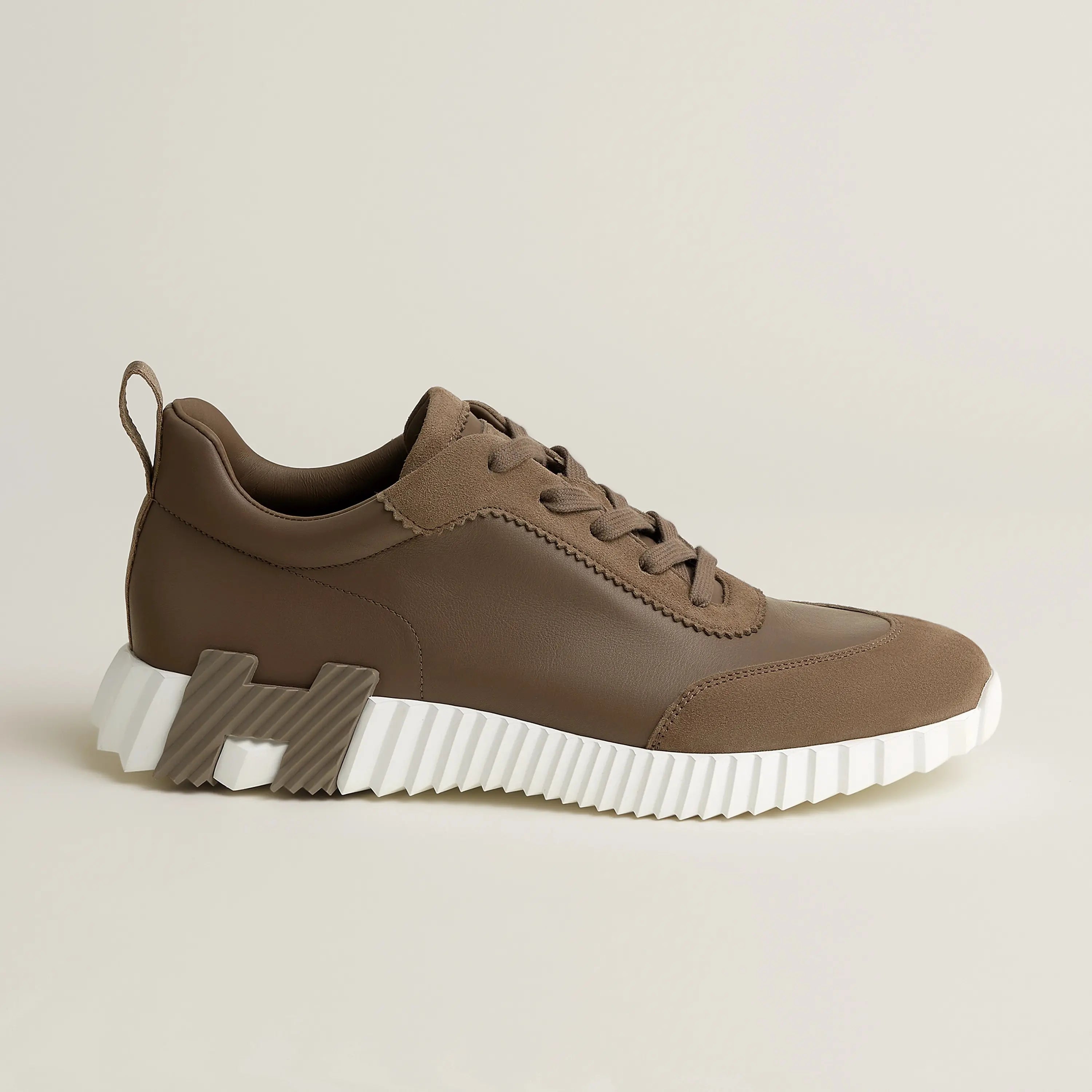 Hermes Bouncing Sneaker Herren braun – Detailansicht weiße gerippte Gummisohle